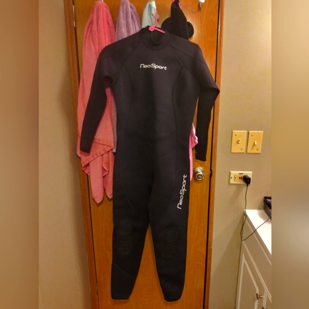 Neo Sport. Women's Wet Suit